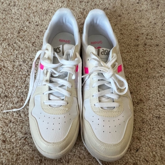 ASICS Japan White and Pink Gym Shoe Sneakers - Picture 3 of 8